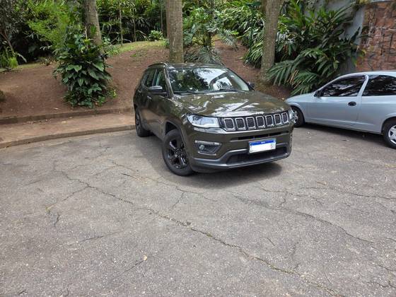 JEEP COMPASS 2.0 16V FLEX NIGHT EAGLE AUTOMÁTICO JEEP COMPASS 2.0 16V FLEX NIGHT EAGLE AUTOMÁTICO